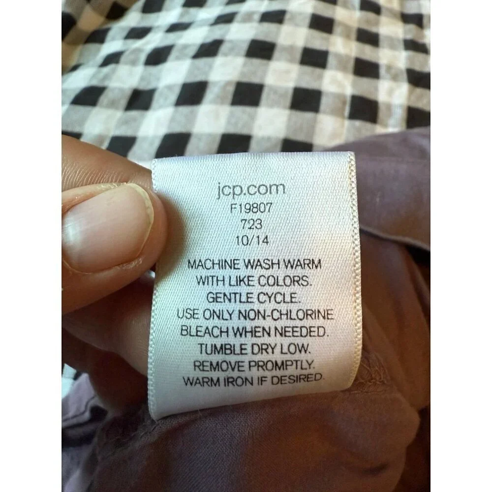 Liz Claiborne 100% Pima cotton standard size purple (2) pillow covers